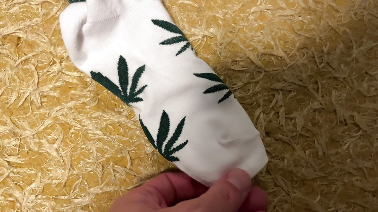 Gay Solo - Green Leaf Socks & White Cotton Fetish in Bedroom