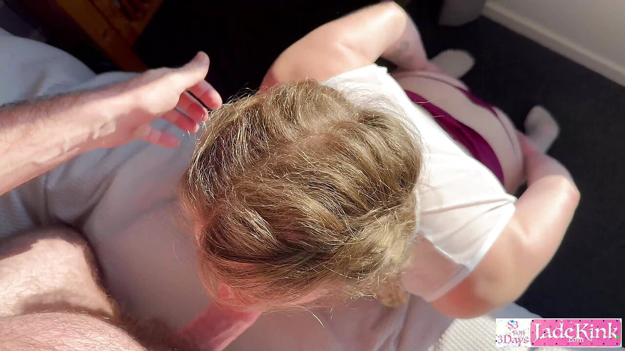 Eine unerättliche, gierige 18+ studentin verlangte harten sex im hotelzimmer