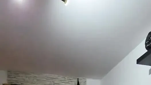 Reife domina dehnt subs klaffenden arsch mit pulsierendem strapon