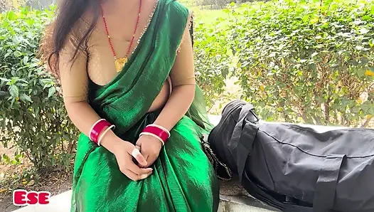 Desi Beautiful Bhabhi Mili Park Mein AUR Ghar tak Aaayi Chudai Ke liye