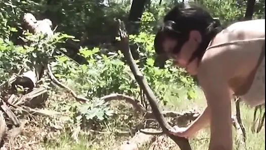 Damlayan ıslak amcık misyoner pozisyonunda sert sikiliyor