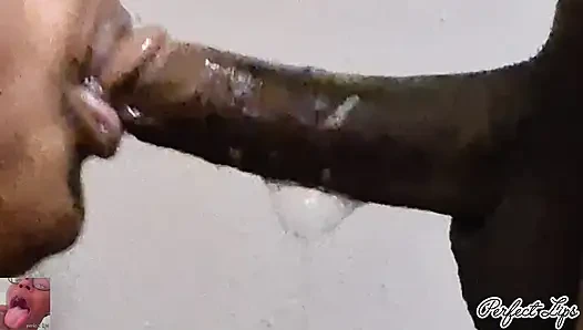 Мягкие губы сосет член, супер грязный