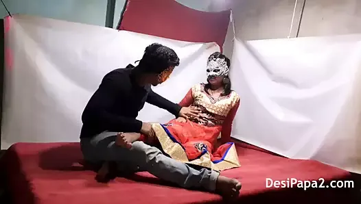 Индийская бхабхи в традиционном наряде занимается сексом со своим деваром