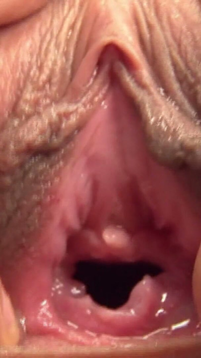 HOTTIE GETS PUSSY FINGERED BEFORE RIDING A HUGE COCK | Clip 2