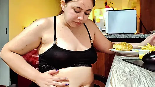 Sesi nicole di-anal habis-habisan sampai perutnya menganga lebar