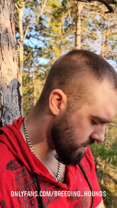 Emotivni trenutak iz "Napaljeni hetero brat puši i ljubi se dok je na planinarenju."