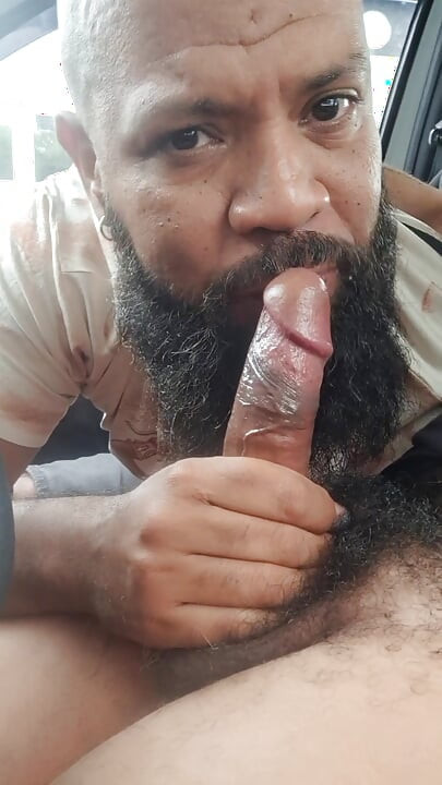 Semen en su boca y barba. Compilado de semen.