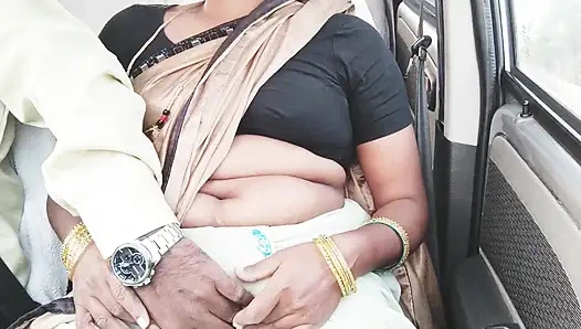 Hintli cal gil arabada müşteri için seks öğretiyor. Telugu edepsizce konuşuyor.