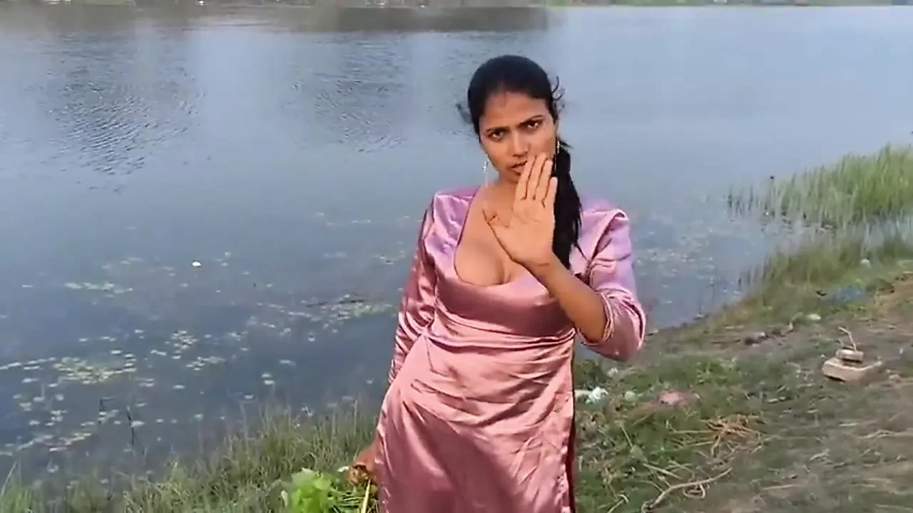 Desi village Stepsister viral xxx video fucking in jungle, skinny stepsister tight pussy fuck xx video