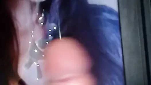 Güzel lilly boşalıyor (09)