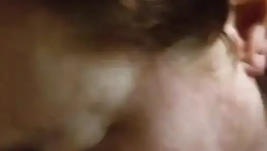 Herrin lutscht und schluckt sperma