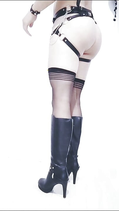Sexy transvestite in sexy lingerie uniform seeks cock to ride