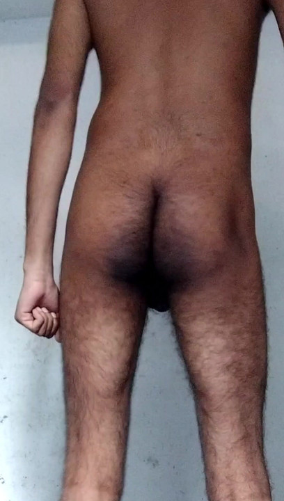 หนุ่มอินเดียเปลือยโป๊เต้น