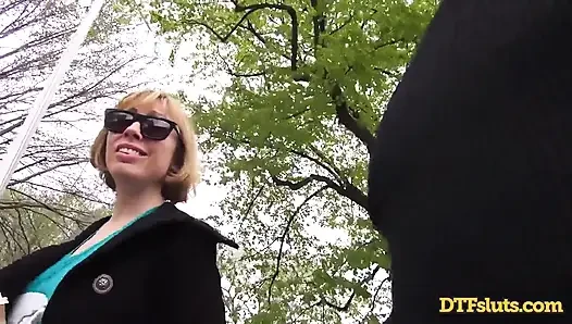 NYC'li büyük memeli sarışın sürtük