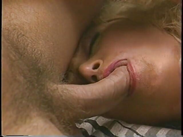 Three studs fuck blond bitch's holes simultaneously indoors then give facial