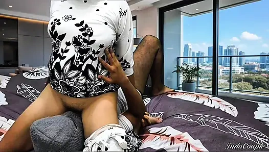 Dudukin muka, posisi aduhai dan dicrot di dalam: dominasi terbaik .memek istri muncrat