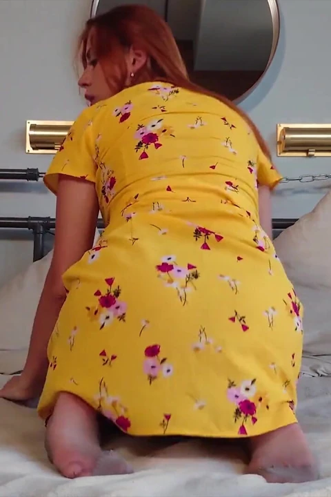Julia pulls up her sundress and fingers her wet pussy in pantyhose