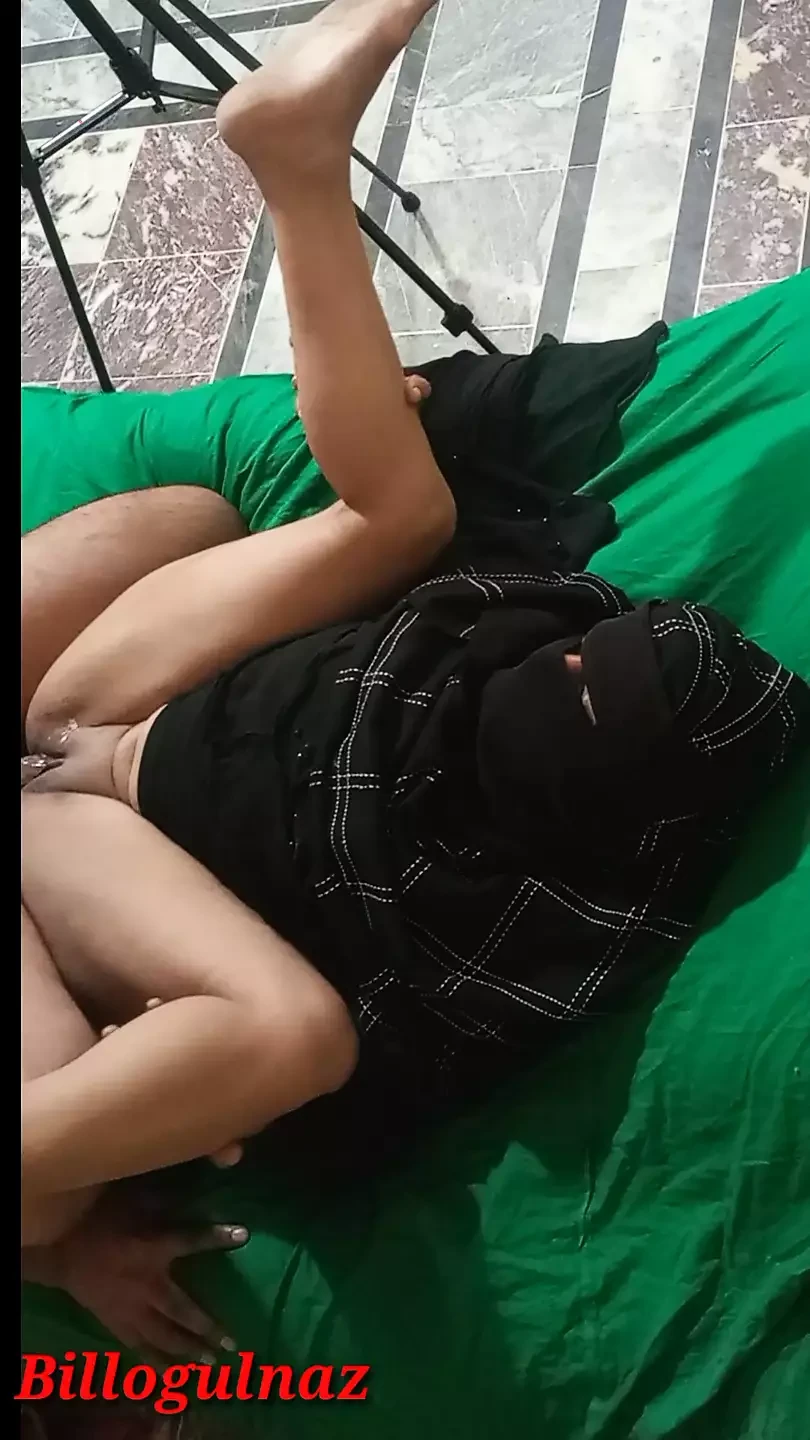 Indian muslim Aunty fucked by her boyfriend, leaked mms
