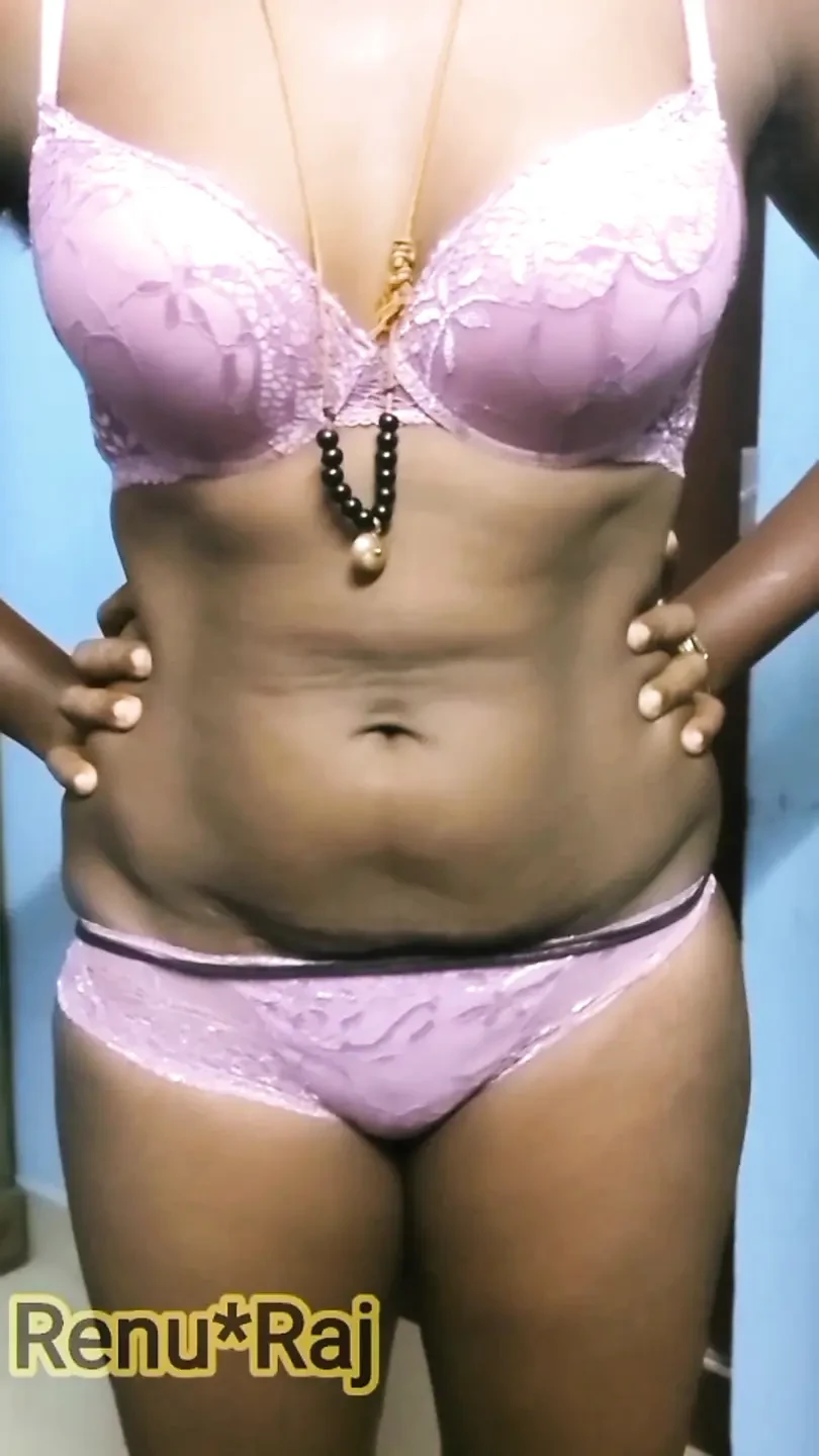 Desi Tamil MILF Renus Big Black Ass & Boobs stripteased on Live Call for Sugar Daddy Pt 4! IndianHotwifeX