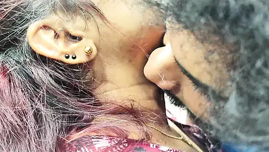 Dudak kilidi ve dil öpücüğü