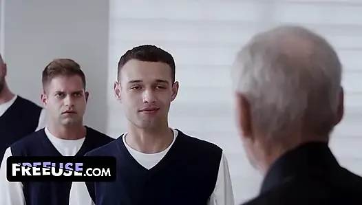 Грудастая милфа Victoria June, Danny Steele и Nicky Rebel в диком групповом трахе