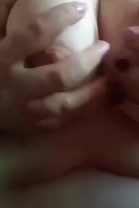 ¿Jugarás con mis tetas?