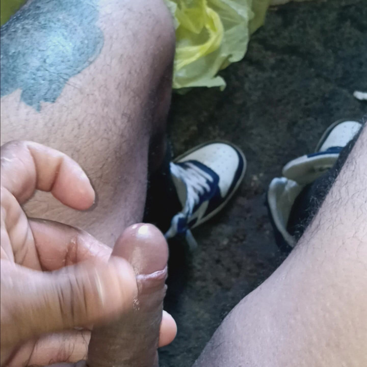 Yo masturbándome