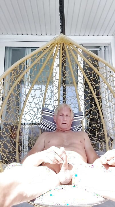 Clive's cum