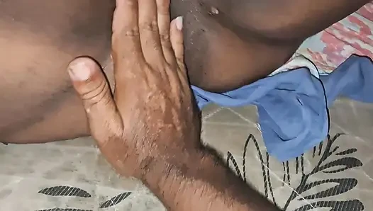 How to make a married evangelical BBW girl cum in putting her cock in her hairy pussy