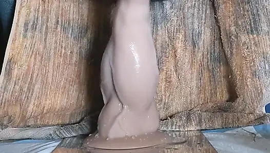 Büyük lastik yumruk