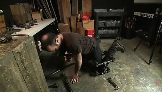 derinlerde: cihaz esareti. Kamera Arkası