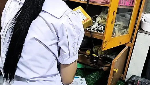 Тайская студентка Nong Cherry в видео от первого лица (за сценой)