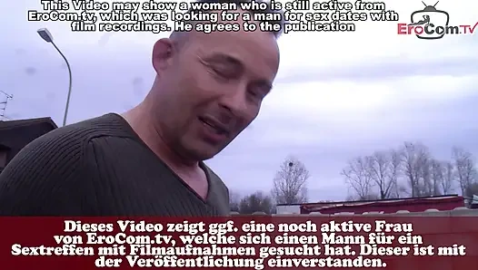 Ibu rumah tangga Jerman mendekat di jalan dan dibujuk untuk ngentot