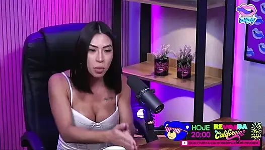Podcast Revoada - Beatriz Miuky