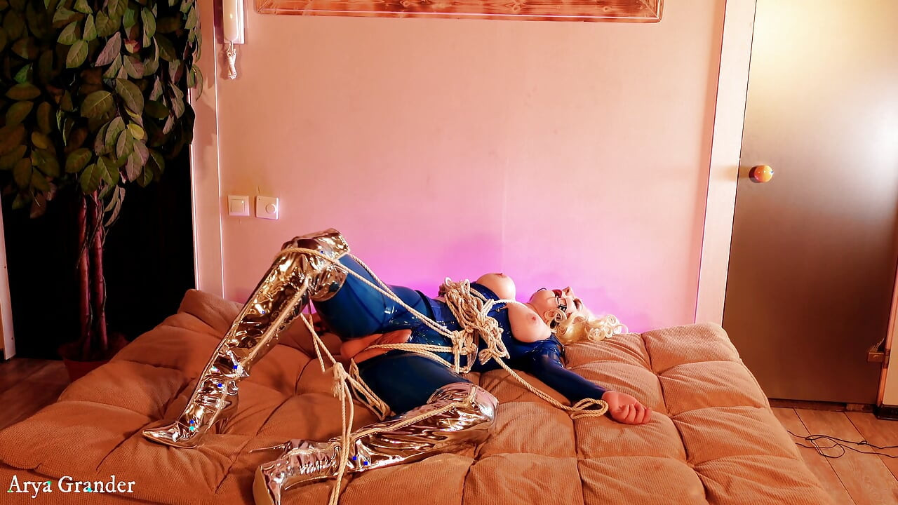 Latex bondage escape, sexy MILF submissive in rubber with gag