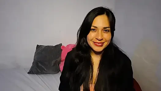 ASMR Roleplay Tu NOVIA te CUIDA