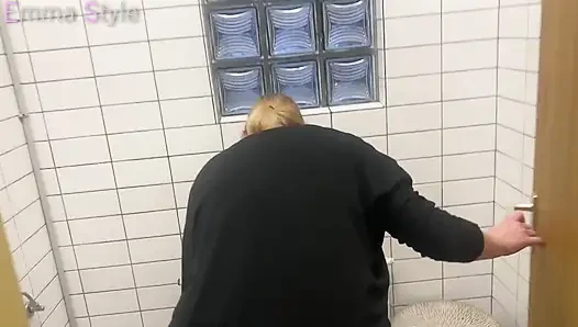 Ve Başka Bir Video, Bardaktan Içiyor