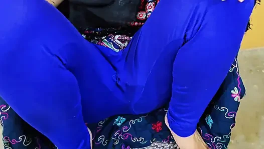 Hijab Muslim Girlfriend Coming home Again-Cum in pussy