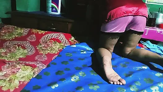 Bangladeş'te giyim işçisi ve patron seks videosu.