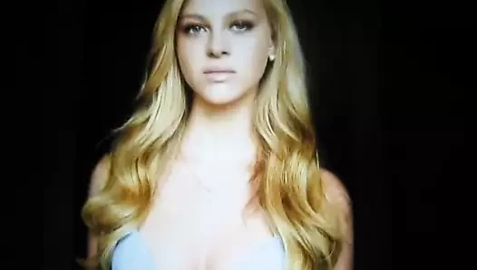 Cum haraç için nicola peltz