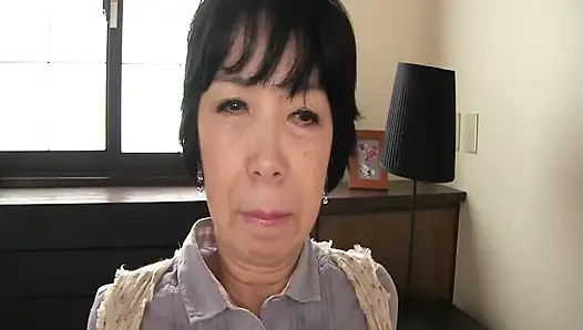 A129G08 It's embarrassing, but even older ladies want to have sex! An uncontrollable amateur mature woman climaxes repeatedly from a sex with a hidden camera camera!