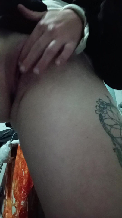 Sneak peak close up pussy