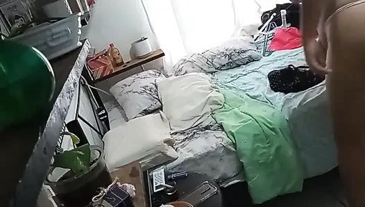 Reife MILf putzt ihr zimmer 1