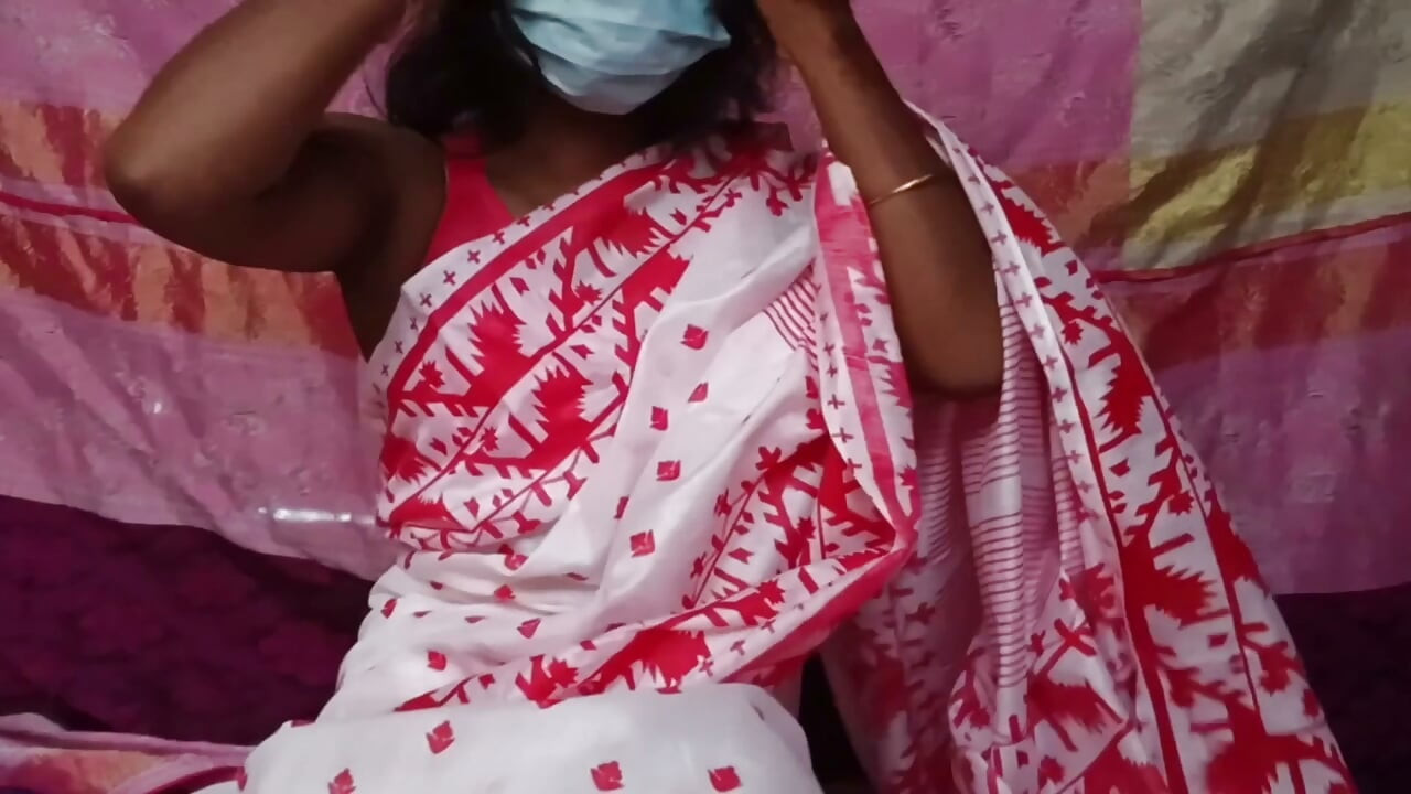 Viral sexy video with young stepmother from Bangladesh
