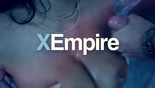 LESBIANX - süßes zierliches Duo Jill Kassidy & Molly Little werden wild mit muschilecken & tribbing