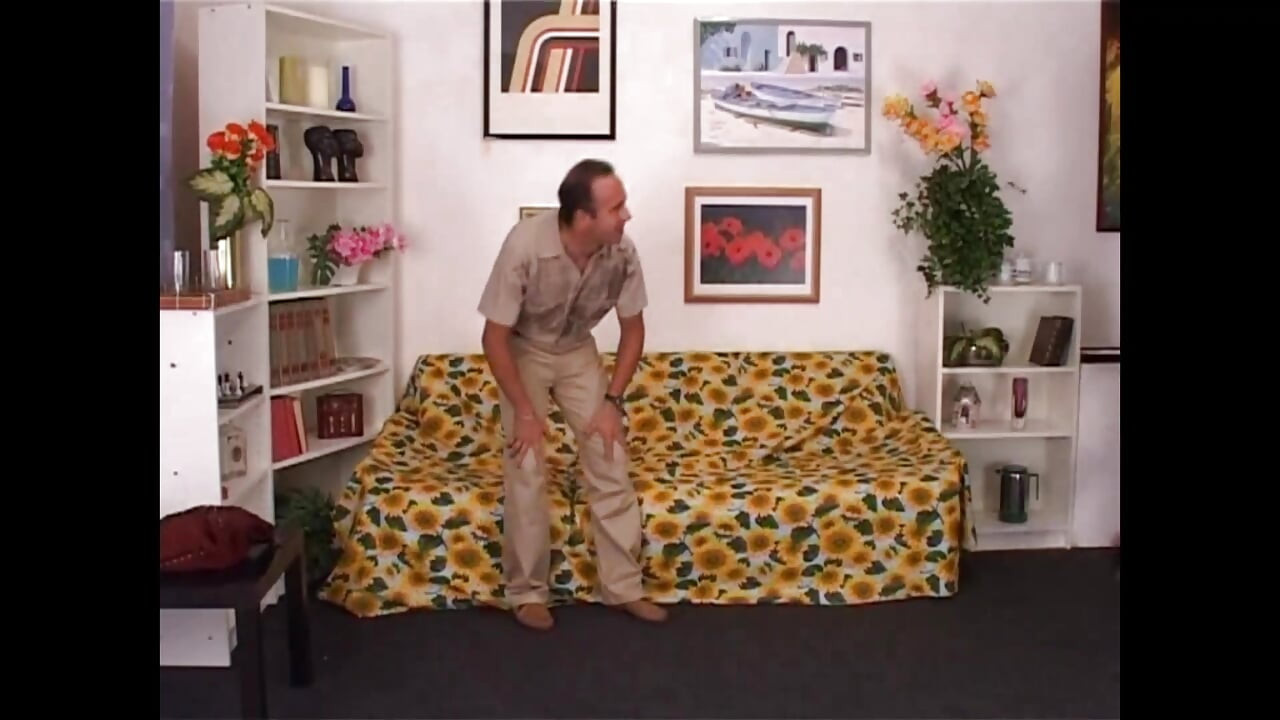 Голям твърд кур отзад!