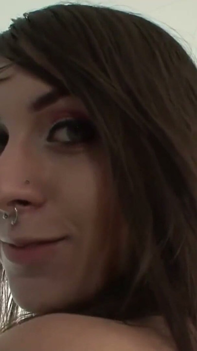 Cuplu sexy de pe webcam se joacă pentru prima dată în fața camerei | Clip 1
