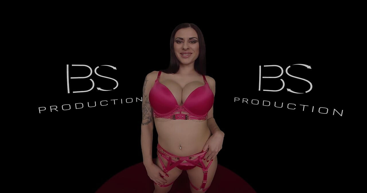 Threesome Billie Star and Lady Lyne Fucks a Guy