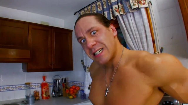 Muscled kitchen help with big cock fucked my wet pussy