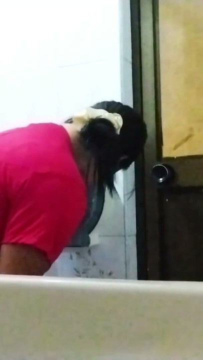 ENFERMEIRAS COM CARA DE BUNDA MIJANDO NO ESCRITÓRIO DO MÉDICO | Clipe 1